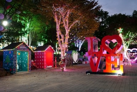Lễ hội ánh sáng làng Rovaniemi Santa tại Làng Ánh Sao Ansan